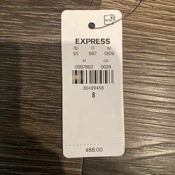 Heels - Picture 4 of 4